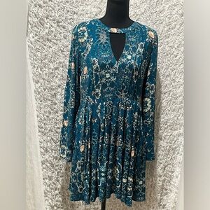 Altar'd State Blue and Cream Patterned BOHO, BABYDOLL DRESS, WOMEN SIZE L